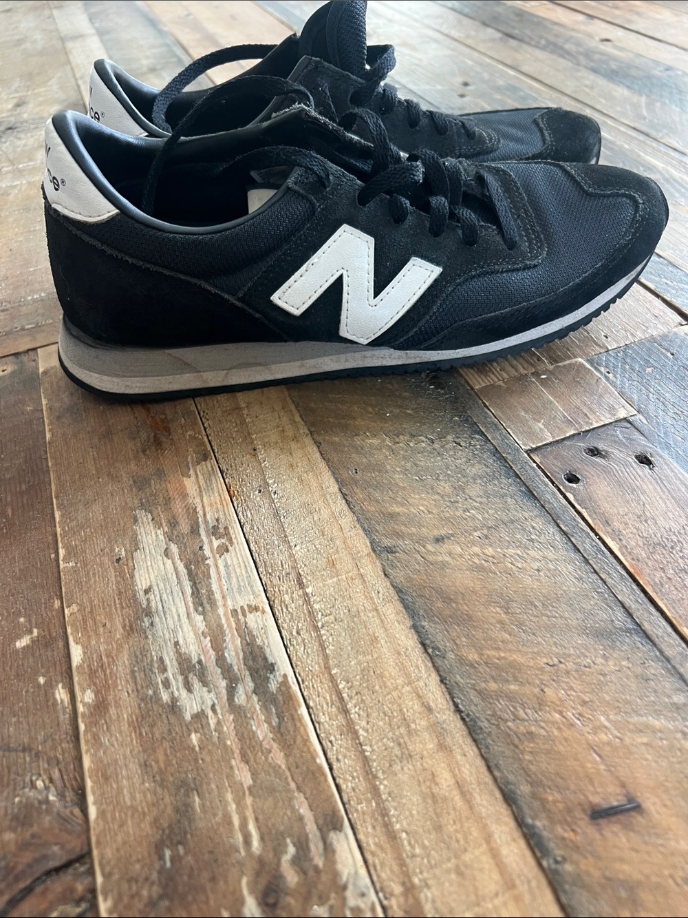 New Balance Black and White Men’s Retro Runner Sneakers